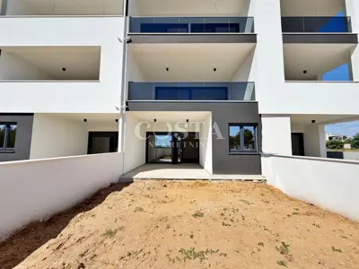 ZADAR, PRIVLAKA - Stan s vrtom u izgradnji 100 m od mora S2 - 6