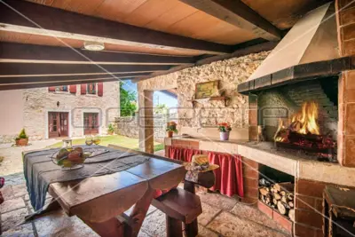 Stone house 175 m², Filipana - peaceful location in nature - 2