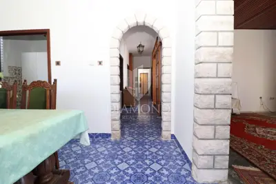House 300 m², Kanfanar - large yard and quiet location - 10