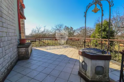 House 300 m², Kanfanar - large yard and quiet location - 5