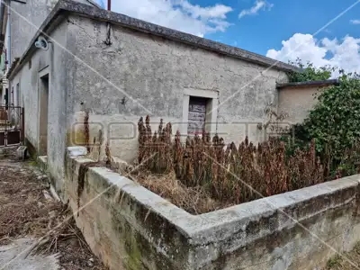 Haus 184 m², Barban - zur Adaptierung mit Gartenfläche - 7