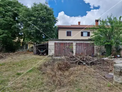 Haus 184 m², Barban - zur Adaptierung mit Gartenfläche - 8