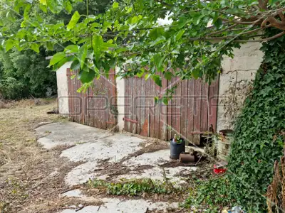 Haus 184 m², Barban - zur Adaptierung mit Gartenfläche - 11
