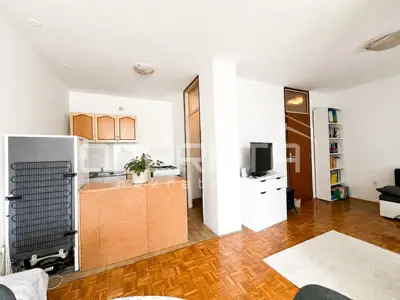 Wohnung 60 m², Sesvete, 2-Zimmer in der Selčinska Straße - 9