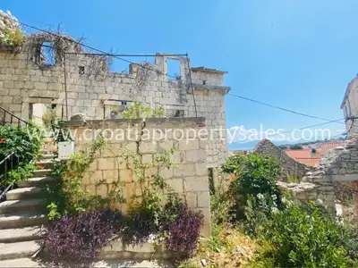 Kamena kuća 70 m², otok Brač - centar mjesta, pogled na more - 5