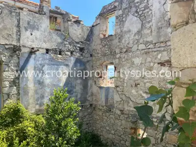 Kamena kuća 70 m², otok Brač - centar mjesta, pogled na more - 4