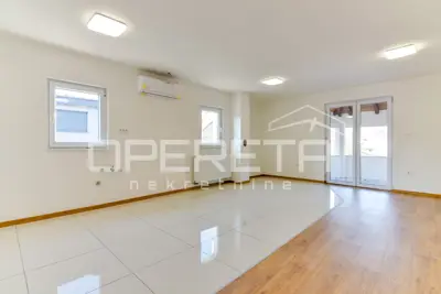 Bürofläche 80 m², Novaki, Terrasse und zwei Garagen