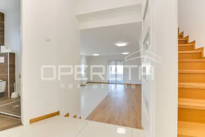 Office space 80 m², Novaki, terrace and two garages - 6