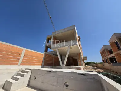 Stan 166 m², Vodice - privatni bazen i vrt - 4