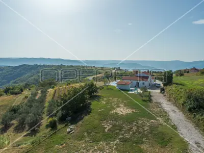 Villa 3.385 m², Vrh bei Buzet, atemberaubender Panoramablick auf Istrien - 4