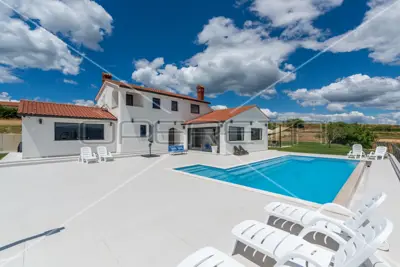 Villa 3.385 m², Vrh bei Buzet, atemberaubender Panoramablick auf Istrien - 11