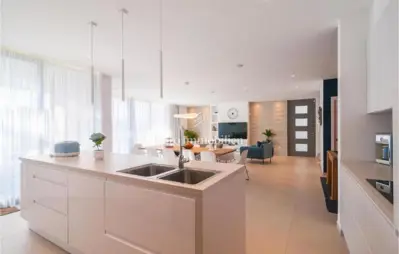 Villa 300 m², Otok Brač - prvi red do mora i bazen - 4