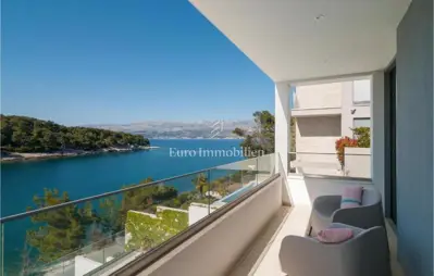 Villa 300 m², Otok Brač - prvi red do mora i bazen - 7