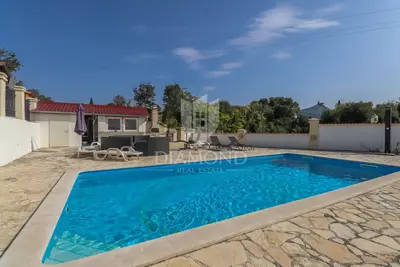 House 125 m², Marčana - pool and spacious yard - 2
