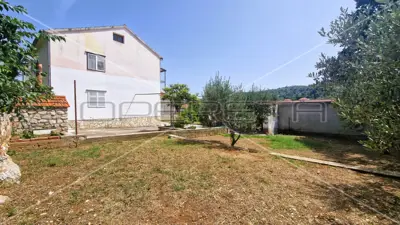 House 290 m², Tisno - center, 4 apartments - 8