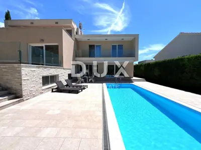 Villa 259 m², Kožino - 100 m vom Meer, Pool