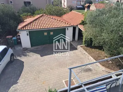 Kuća 246 m², Bokanjac - mirna ulica i privatno dvorište - 8