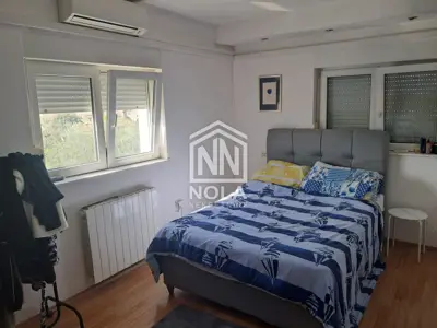 Kuća 246 m², Bokanjac - mirna ulica i privatno dvorište - 13