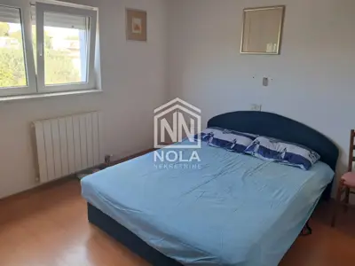 Kuća 246 m², Bokanjac - mirna ulica i privatno dvorište - 11