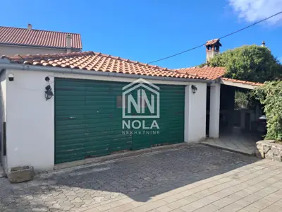 Kuća 246 m², Bokanjac - mirna ulica i privatno dvorište - 3