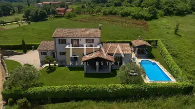 Haus 202 m², Karojba - Pool und Sommerküche - 17