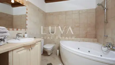 Haus 202 m², Karojba - Pool und Sommerküche - 11