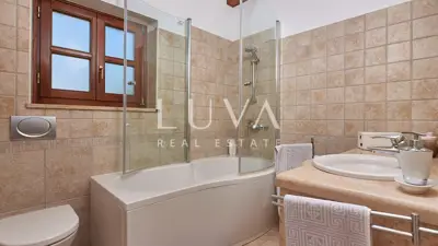 Haus 202 m², Karojba - Pool und Sommerküche - 8