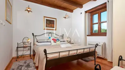 Haus 202 m², Karojba - Pool und Sommerküche - 12