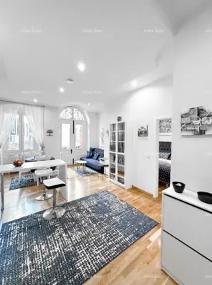 Luxuriöse Wohnung im Herzen von Pula – 122 m²