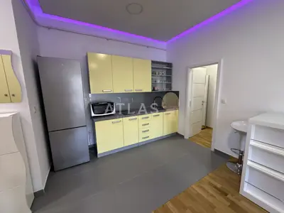 Stan 112 m², Centar Rijeka - prostran i investicijski potencijal - 12