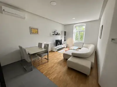 Stan 112 m², Centar Rijeka - prostran i investicijski potencijal