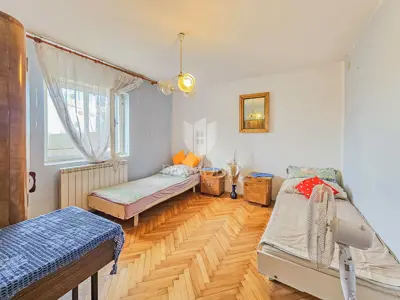 House 200 m², Kaštel - two units and garden 480 m² - 10
