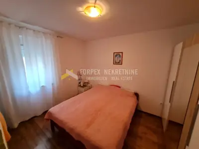 Stan 81 m², Novi Vinodolski - 3 spavaće sobe i 2 kupaonice - 5