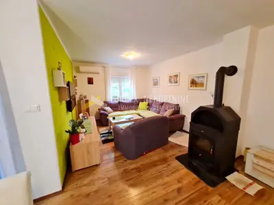Stan 81 m², Novi Vinodolski - 3 spavaće sobe i 2 kupaonice - 3