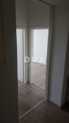 Commercial space 133 m², Rijeka Centar - 4 rooms - 8