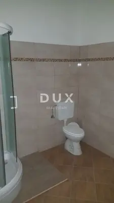 Commercial space 133 m², Rijeka Centar - 4 rooms - 16