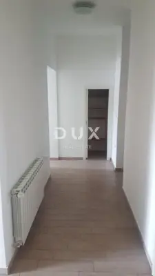 Commercial space 133 m², Rijeka Centar - 4 rooms