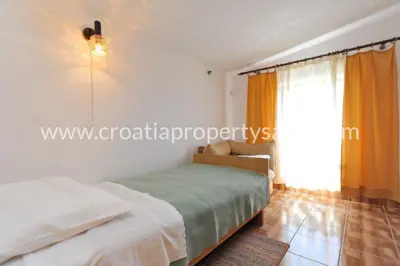 House 300 m², Primošten, quiet area and pool - 9