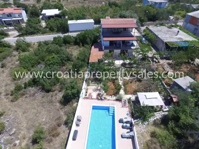 House 300 m², Primošten, quiet area and pool - 4