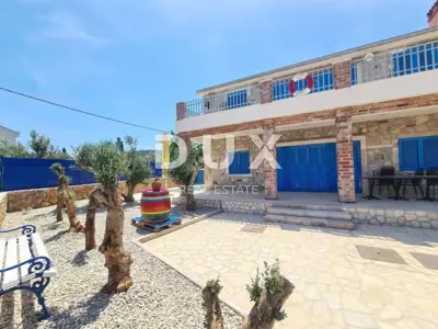 Villa 300 m², Ždrelac - pool and sea view - 4