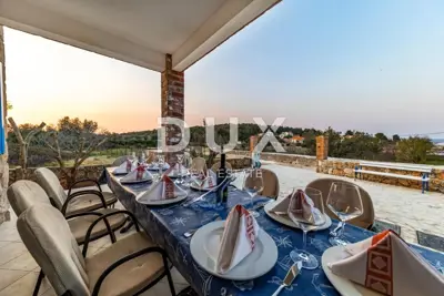 Villa 300 m², Ždrelac - pool and sea view - 13