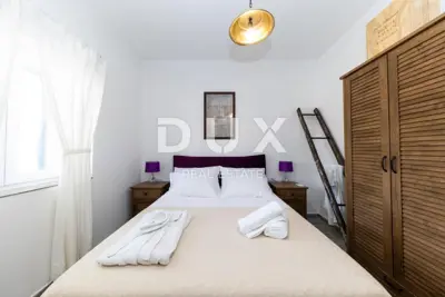 Villa 300 m², Ždrelac - pool and sea view - 20
