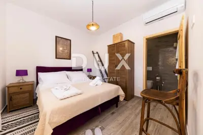 Villa 300 m², Ždrelac - pool and sea view - 21