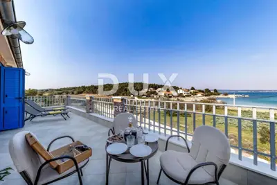 Villa 300 m², Ždrelac - pool and sea view - 2
