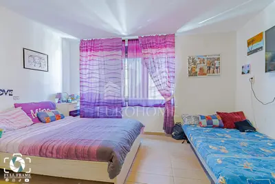 KUĆA NA TRI ETAŽE 250 m², RAVNICE - 8