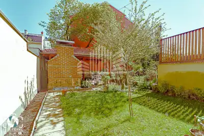 KUĆA NA TRI ETAŽE 250 m², RAVNICE - 20