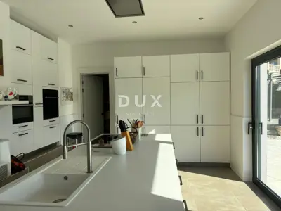 House for sale in Poreč, 302 m² - 19