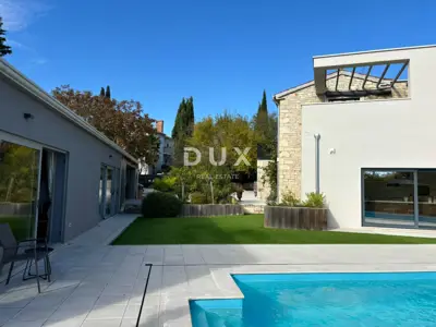House for sale in Poreč, 302 m²