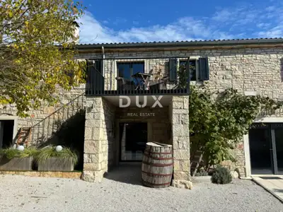 House for sale in Poreč, 302 m² - 2