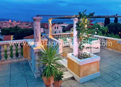 Wohnung, Split, 161 m², 3-Zimmer, 1 460 000 € - 2